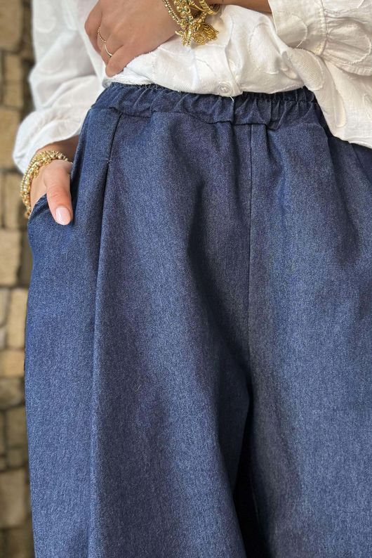 Juno Pleat Barrel Jean Dark